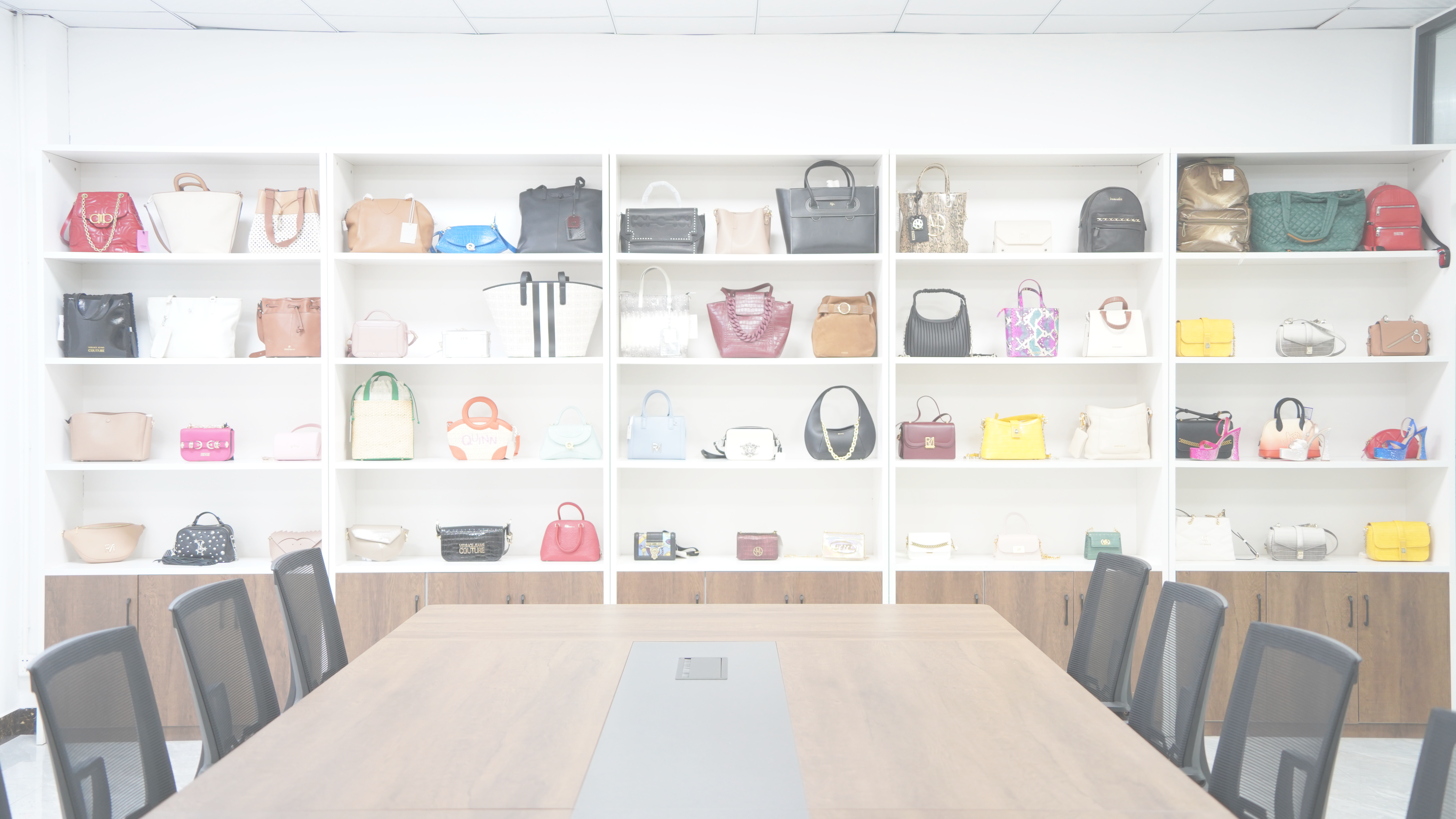 handbag-show-room-background