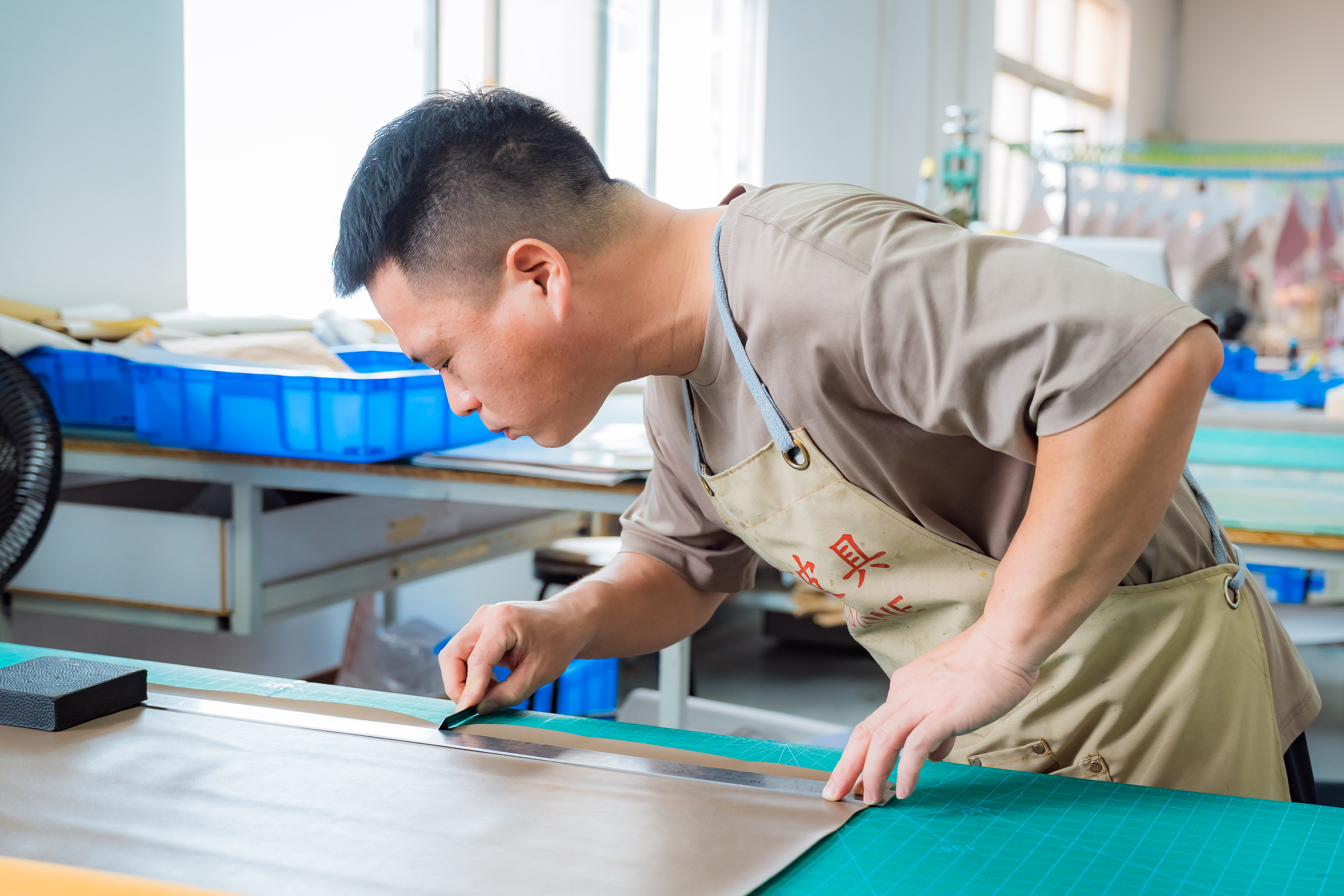Handmade Material Cutting 04