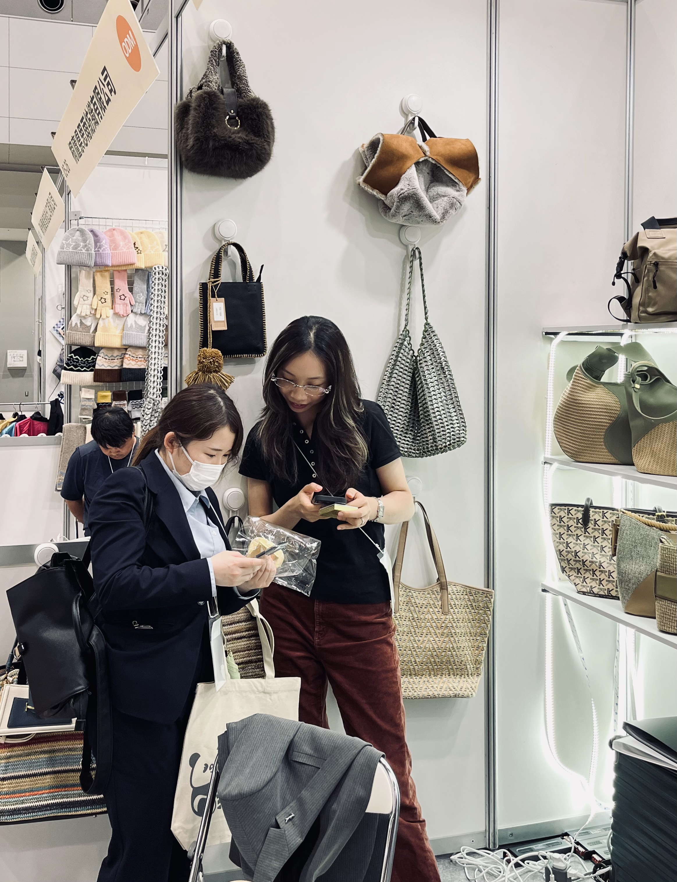Asia Fashion Fair Milestone Handbag Live Photo-4